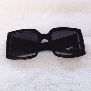 Fiona Black Oversized Rectangle Thick Sunglasses